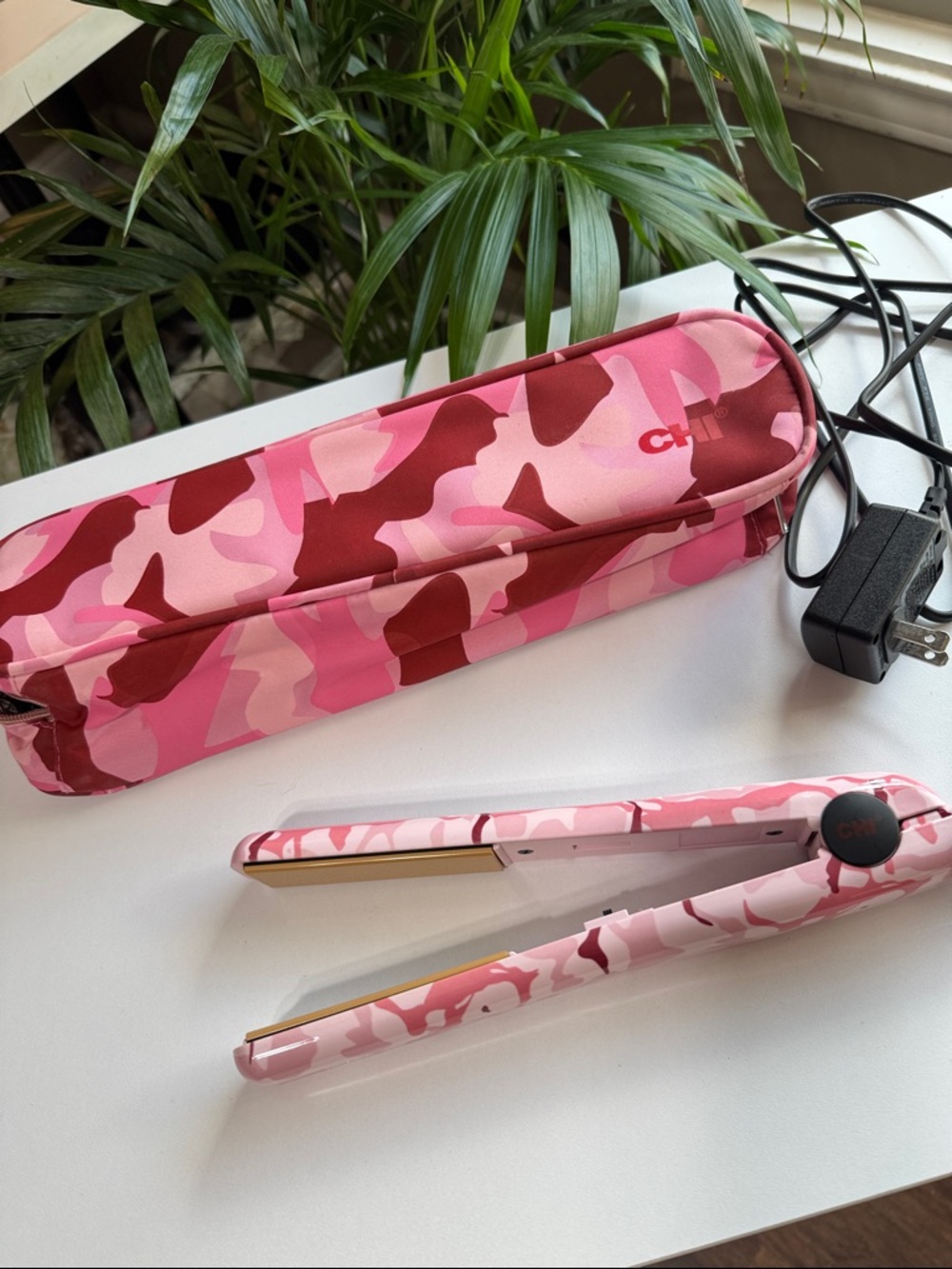 CHI Pink Camo Flat Iron Hair Straightener AND Travel Zippered Bag